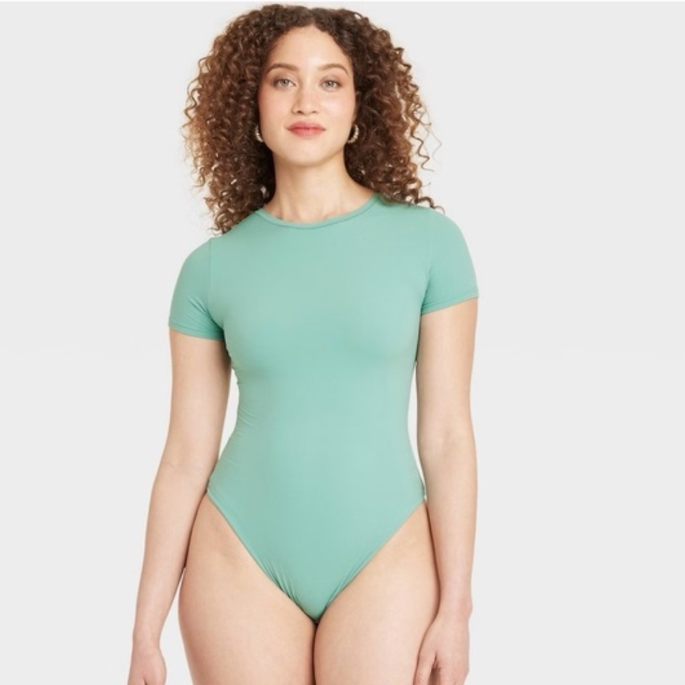 Auden Luxury Collection 4-Way Stretch Short Sleeve Bodysuit